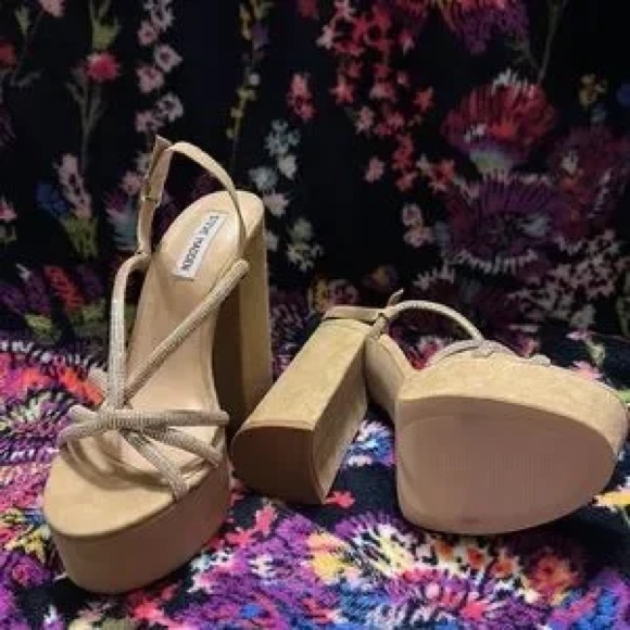 Steve Madden Annalisa Rhinestones Fabric Tan Platform Sandals